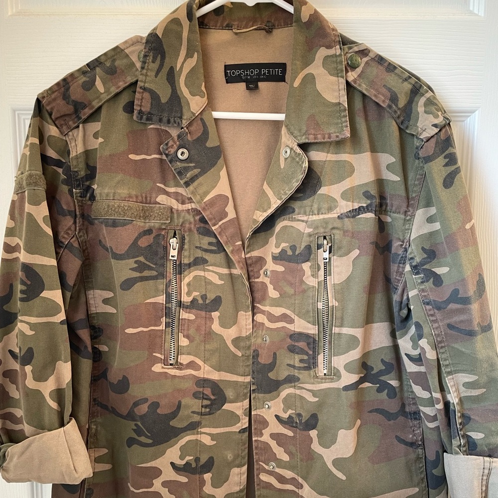 Topshop Petite Camo Jacket. Size US6